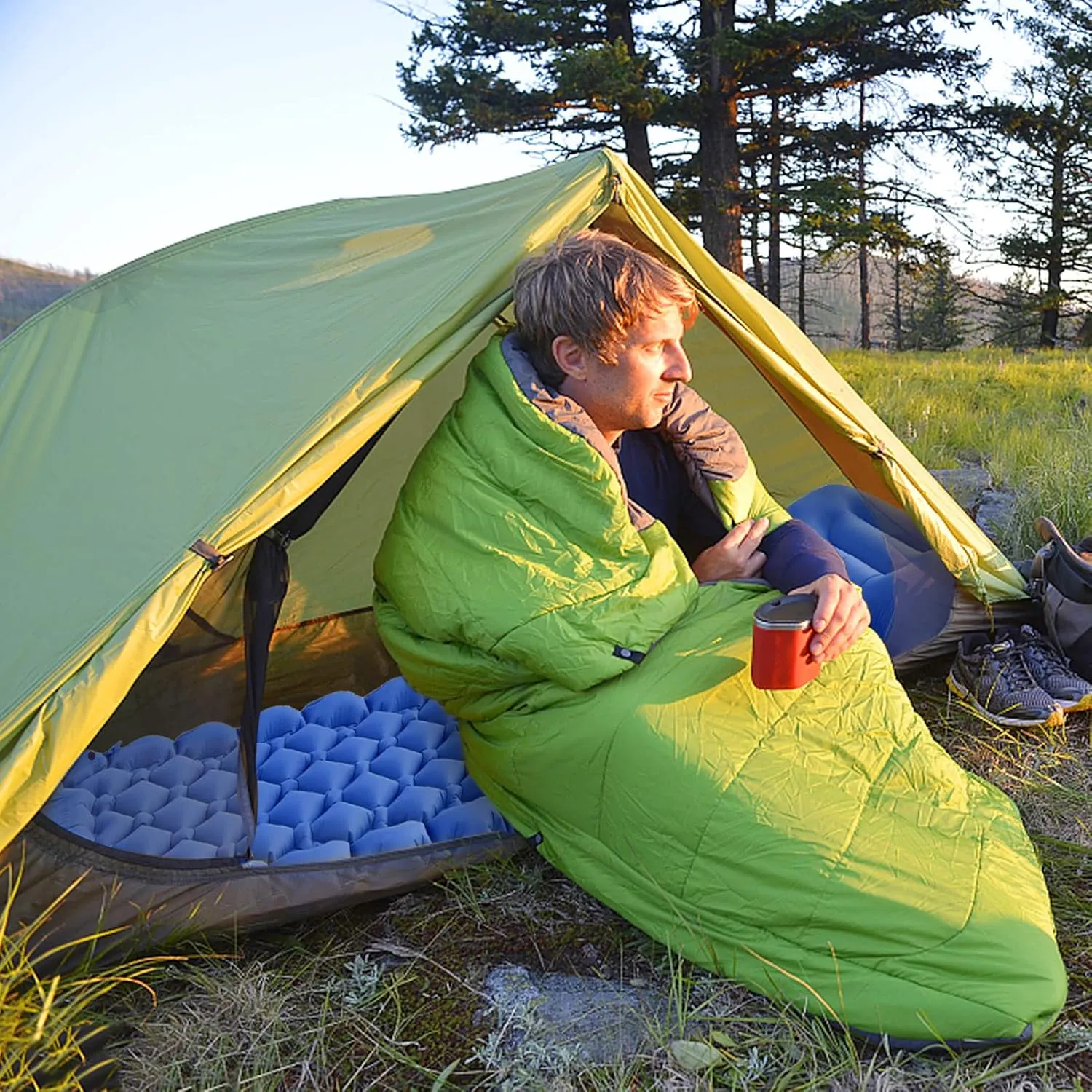 Brrnoo Camping Sleeping Pad, Lightweight Camping Mat with Built in Air Pillow, Portable Inflatable Air Mattress Pad for Hiking, Fishing, and Mountaineering with Easy Inflation (Grey)