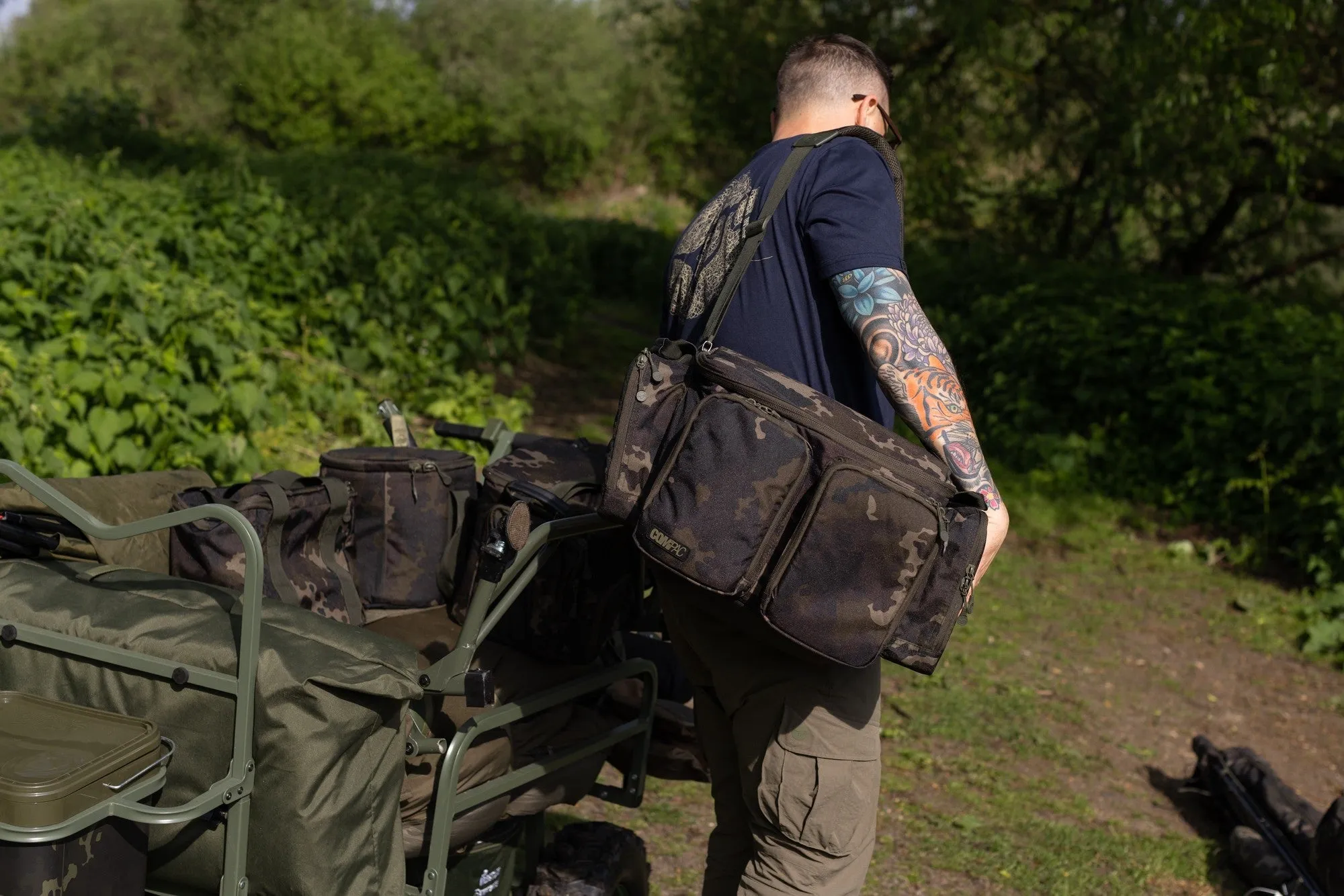 Korda Compac Xtra Large Carryall Dark Kamo