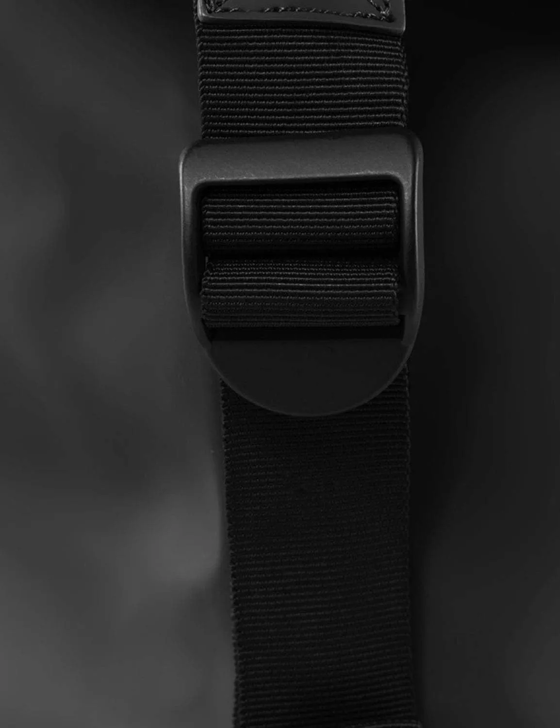 RAINS Men's Weekend Bag, Black